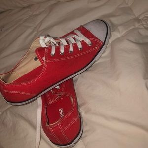 red low top converse